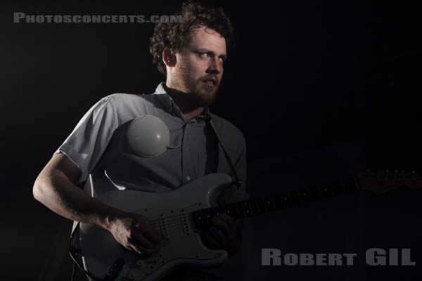 METRONOMY - 2011-11-11 - AMIENS - Zenith - 